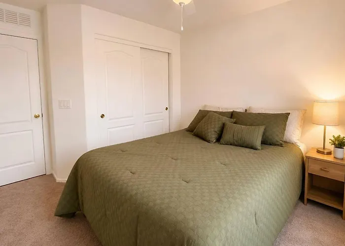 Spacious 5-bedroom Retreat Comfort And Convenience Ferienhaus Maricopa
