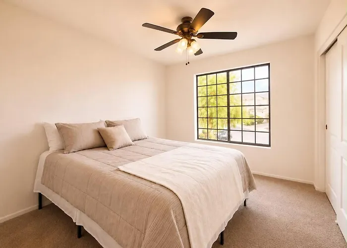 Spacious 5-bedroom Retreat Comfort And Convenience Ferienhaus Maricopa
