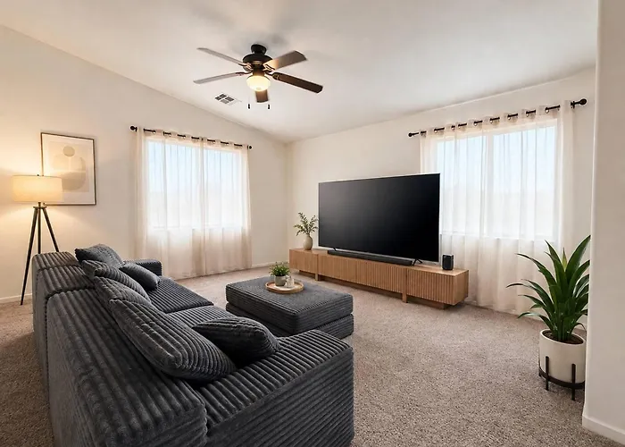 Ferienhaus Spacious 5-bedroom Retreat Comfort And Convenience *